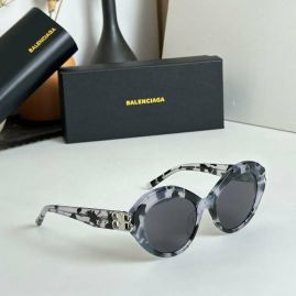 Picture of Balenciga Sunglasses _SKUfw54023042fw